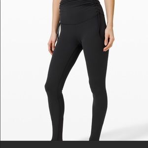 Lululemon hug your core